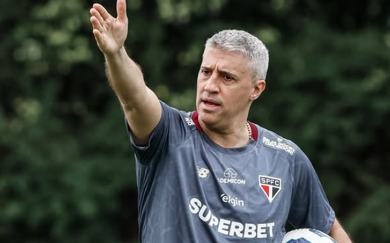 Crespo usa semana para achar substituto de Ferraresi na zaga do São Paulo pela Copa do Brasil