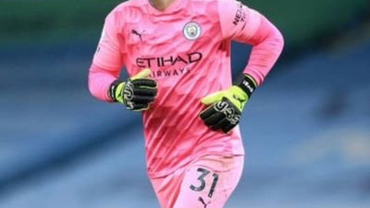 Titular da seleção, Ederson conquista prêmio de melhor goleiro do mundo em 2023 pela IFFHS