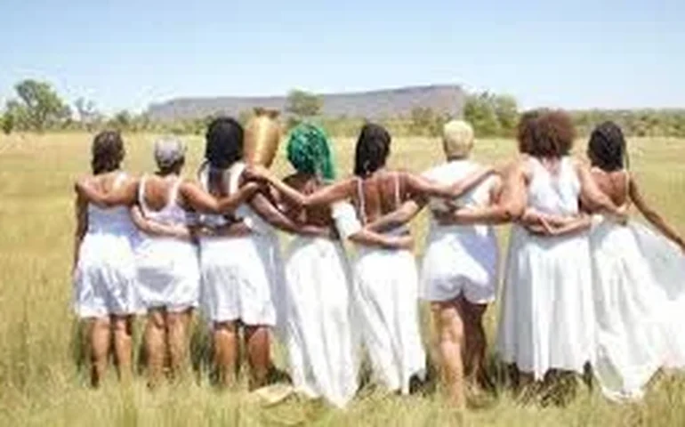 Ancestralidade em movimento