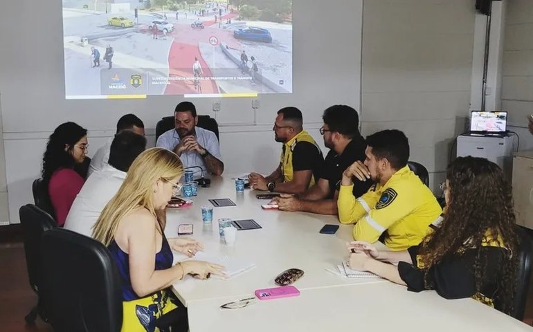 Mudanças no Corredor Vera Arruda são apresentadas pela SMTT na Câmara de Vereadores