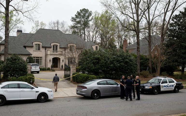 Rob Reiner e esposa são encontrados mortos com ferimentos graves, diz site