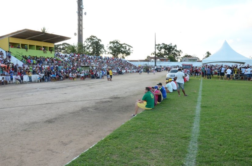Bingo do Miguelense F.C. conta com milhares de pessoas em São Miguel