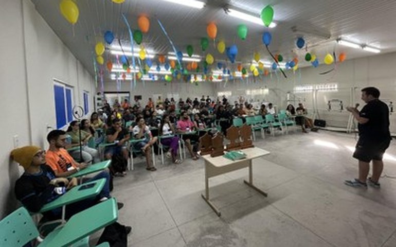 Jovens são premiados após maratona para desenvolver soluções inovadoras