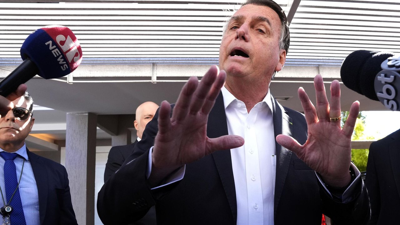 Mídia: Bolsonaro acredita em candidatura em 2026 e aposta em 'pressão popular' após denúncia da PGR