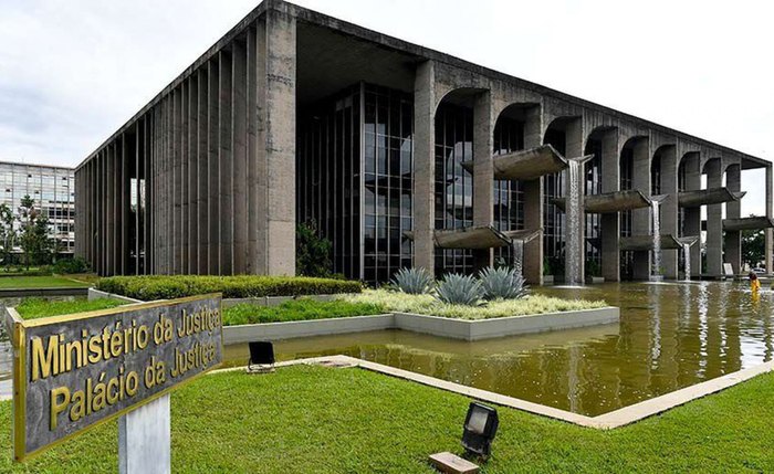 Guia visa evitar expor crianças e adolescentes a conteúdos inadequados