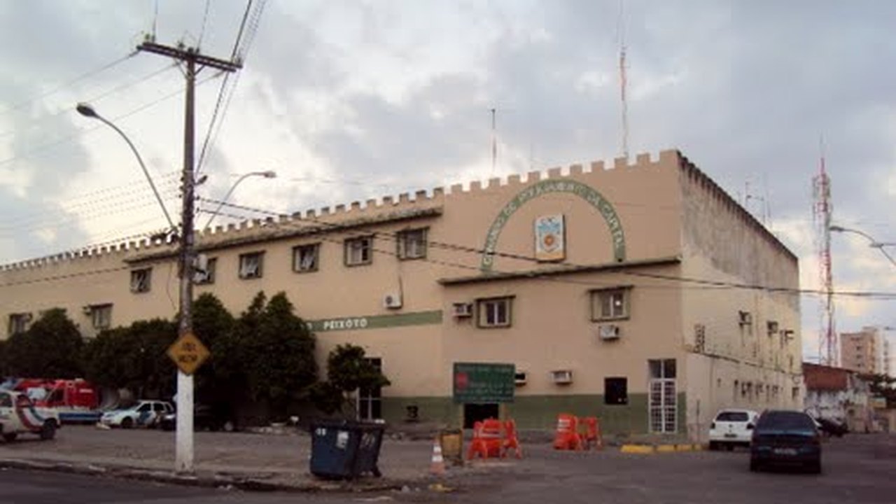 Jovem sofre tortura e acusa PM e sua namorada de cometer o crime
