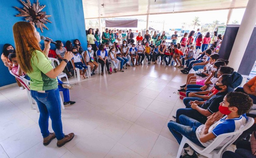 Prefeitura de Maceió participa de ação sustentável no bairro Jacarecica