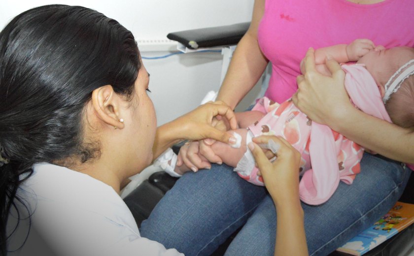 Caso de meningite em bebê reacende alerta para vacinação em Alagoas