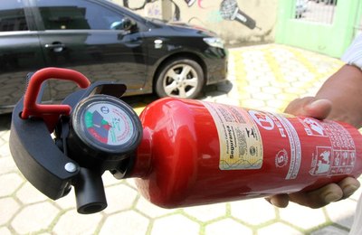 Extintor de incêndio voltará a ser item obrigatório em automóveis