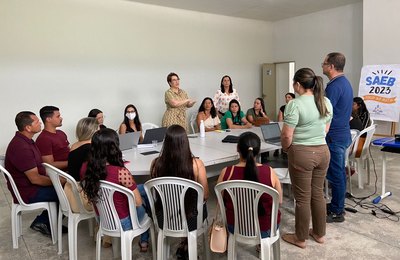 Tainá Veiga participa de reunião com equipe pedagógica para definir alinhamentos sobre o SAEB 2023 