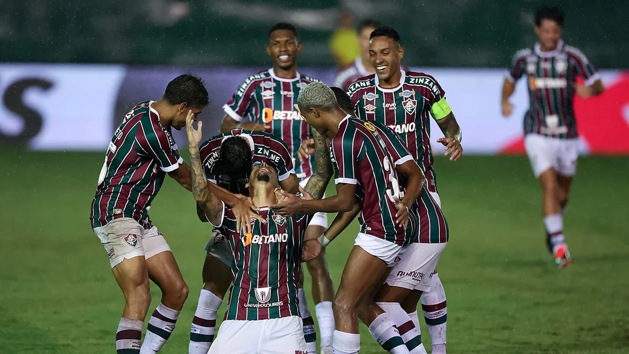 Na estreia de Renato Augusto, Fluminense bate Nova Iguaçu e assume a liderança do Carioca