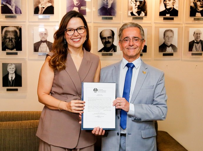 Fábio Bittencourt promove juíza Lívia Mattos para a comarca de Penedo