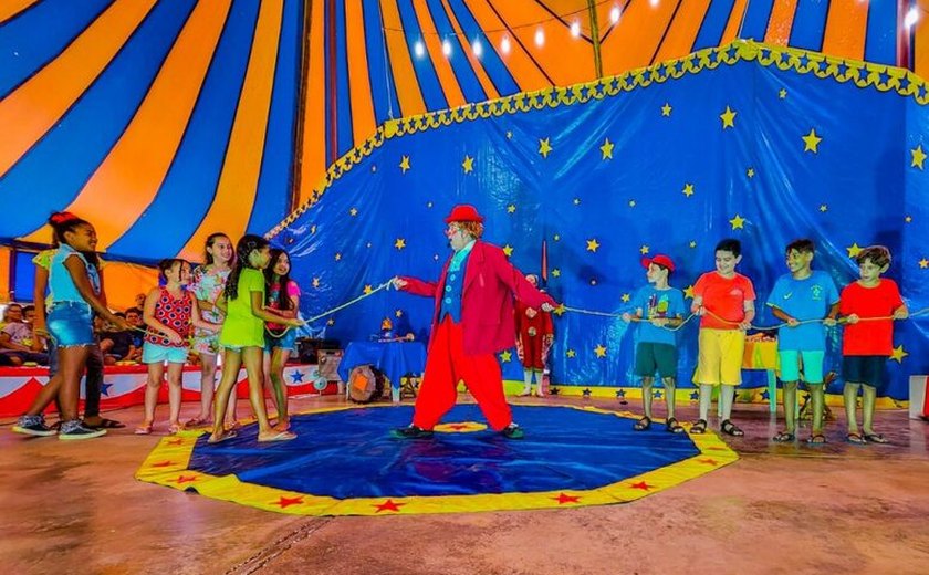 Alegria e descontração abrem com magia o mês do circo em Arapiraca