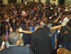Culto no Benedito Bentes foi marcado pela glória de Deus
