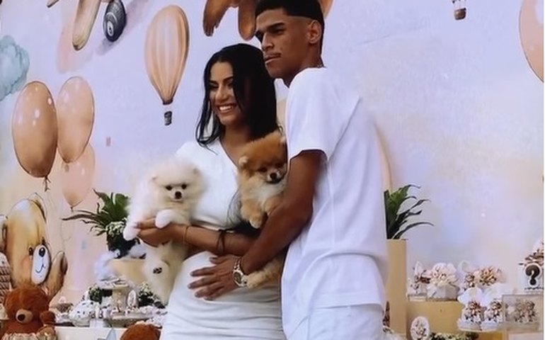 Saiba quem é Távila Gomes, a mãe do primeiro filho do Luva de Pedreiro