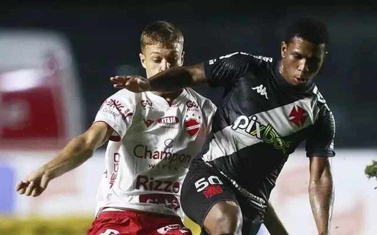 Vasco perde do lanterna Vila Nova e cai para terceiro na Série B