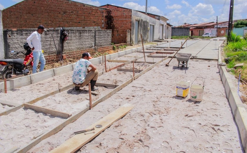 Prefeitura de Penedo avança obras de pavimentação realizadas com recursos próprios