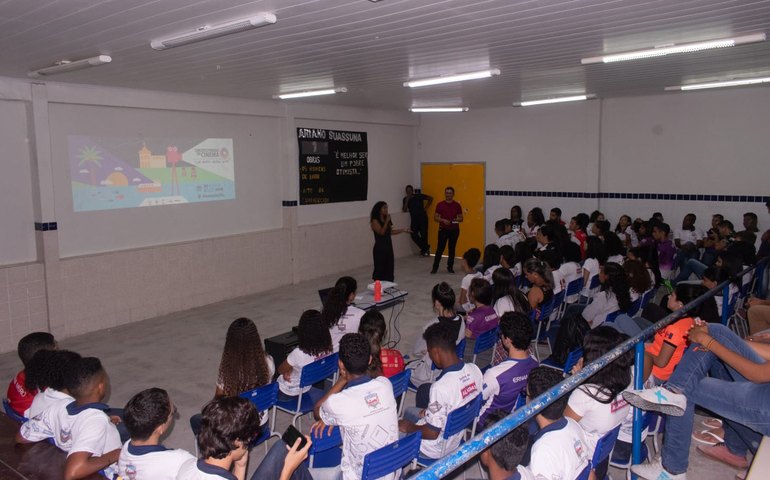 Mostra itinerante leva filmes para escolas de Penedo
