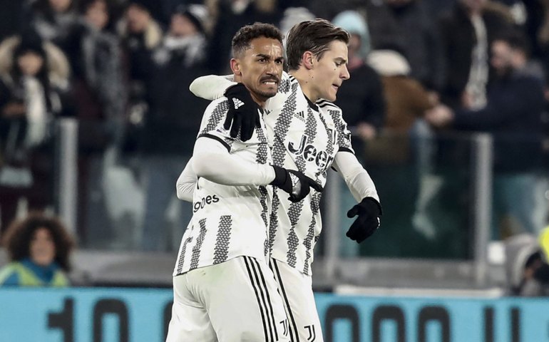 Danilo marca e Juventus empata com Atalanta no 1º jogo após perda de pontos