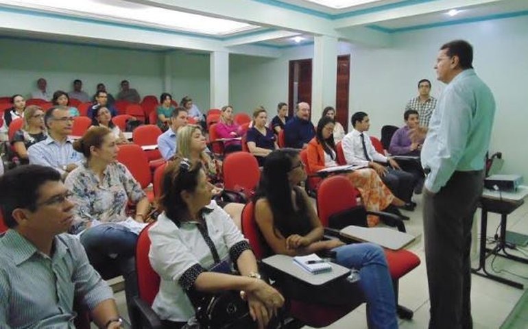 Secretário participa da última reunião de avaliação na UE do Agreste