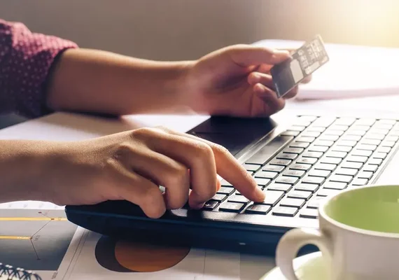 Câmara analisa hoje projeto que retoma imposto sobre importados de sites como Shopee e Shein de até US$ 50