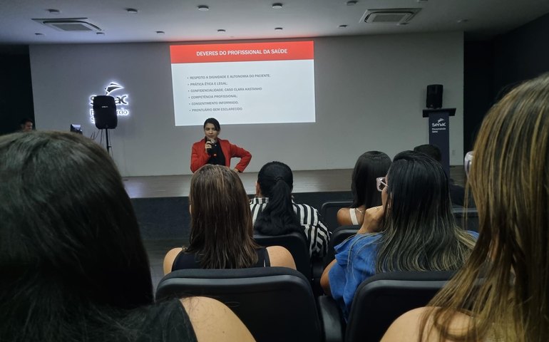 Hospital Emergência do Agreste promove Curso de Aperfeiçoamento em UTI