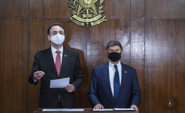 Objetivo é eliminar formalidades desnecessárias Objetivo é eliminar formalidades desnecessárias