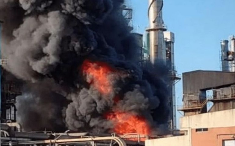 Vazamento de diesel provoca incêndio em refinaria da Petrobras em Cubatão