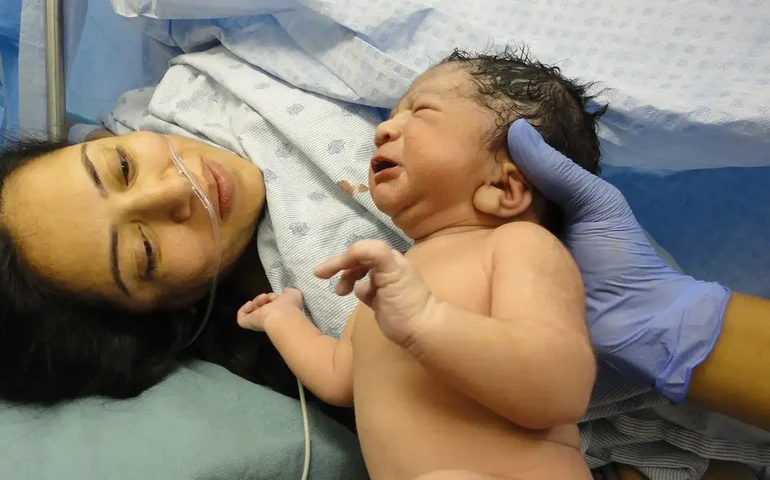 Mortalidade materna: Brasil ainda perde centenas de mulheres por ano