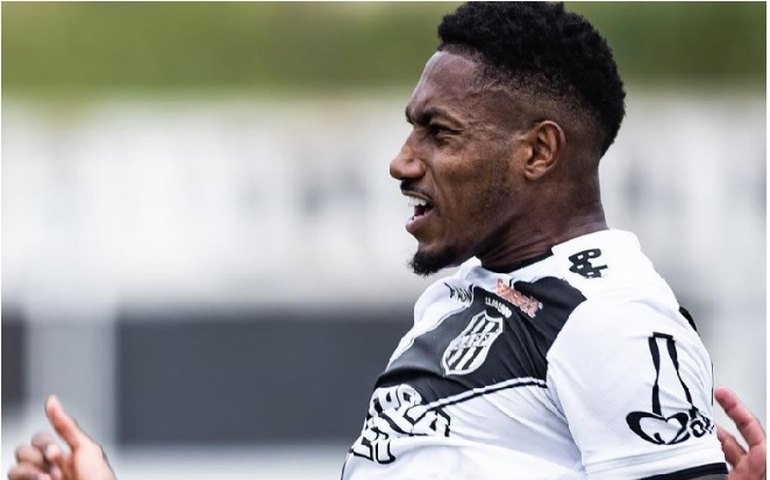 Pablo Dyego sofre torção no joelho e é mais uma baixa da Ponte Preta contra o Atlético-GO