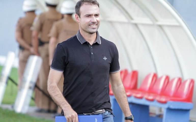 ASA contrata novo técnico