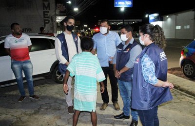 Ação conjunta de busca ativa em Penedo encaminha pessoas para Rede Acolhe