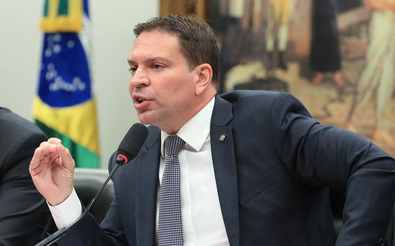 Moraes comunica Câmara sobre perda do mandato de Ramagem