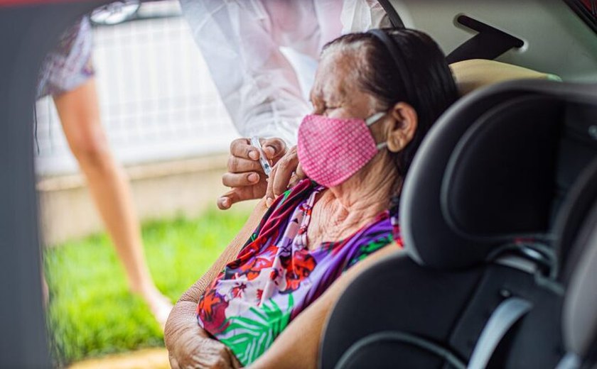 Brasil tem mais de 2 milhões de pessoas vacinadas com a 4ª dose contra a covid