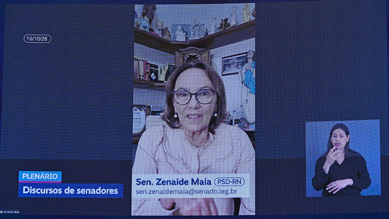 Zenaide Maia parabeniza professores e cobra melhorias no ensino público