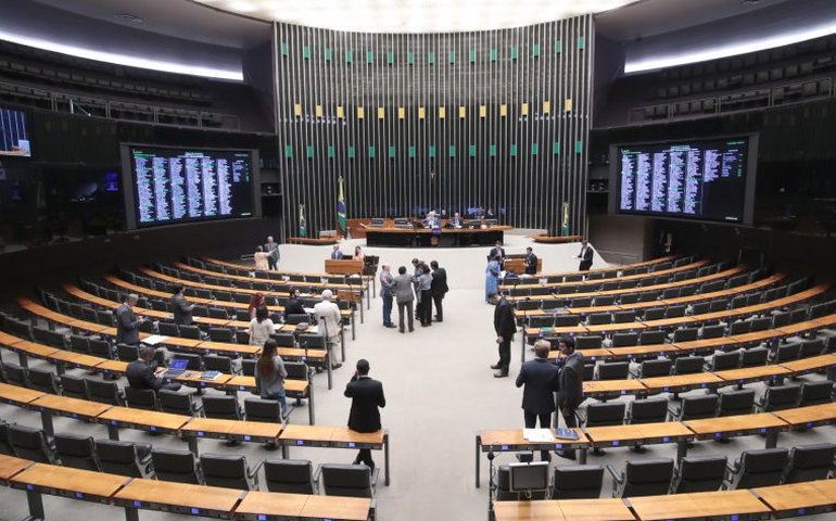 Câmara aprova destinação de 5% das multas de trânsito ao Fundo Nacional de Segurança