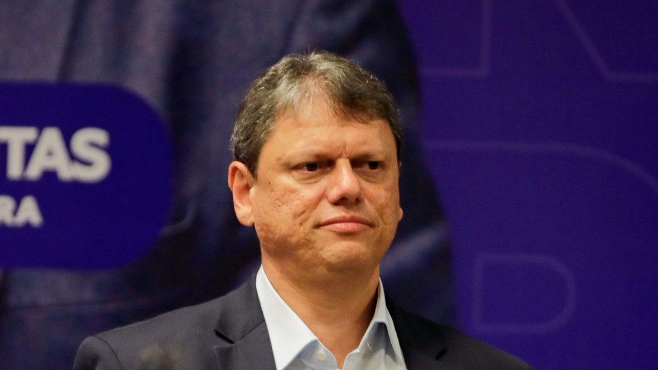 ‘Tempo passou e a turma ficou para trás, ultrapassada’, diz Tarcísio sobre PT