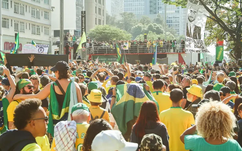 Ato em São Paulo pede anistia a Bolsonaro