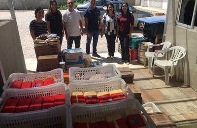 Hotéis doam mais de dez toneladas de alimentos e kits de higiene em campanha de fortalecimento de comunidades