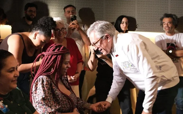 Brasil elimina transmissão vertical do HIV e alcança menor taxa de mortalidade dos últimos anos