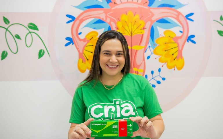 Secria participa de ação nacional inédita e leva inserção de Implanon à saúde da mulher em Alagoas