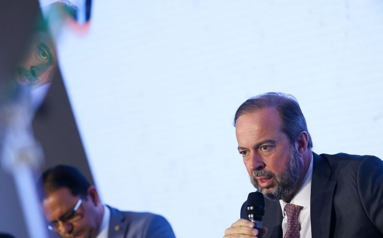 Brasil não corre risco de crise energética em 2024, diz ministro