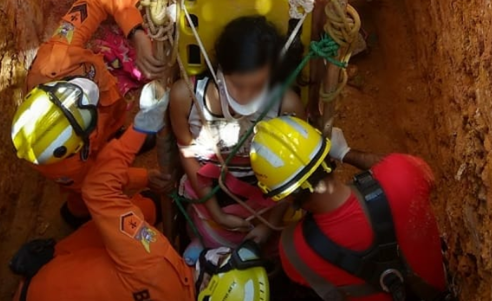 Vítima foi resgatada por uma equipe do Corpo de Bombeiros