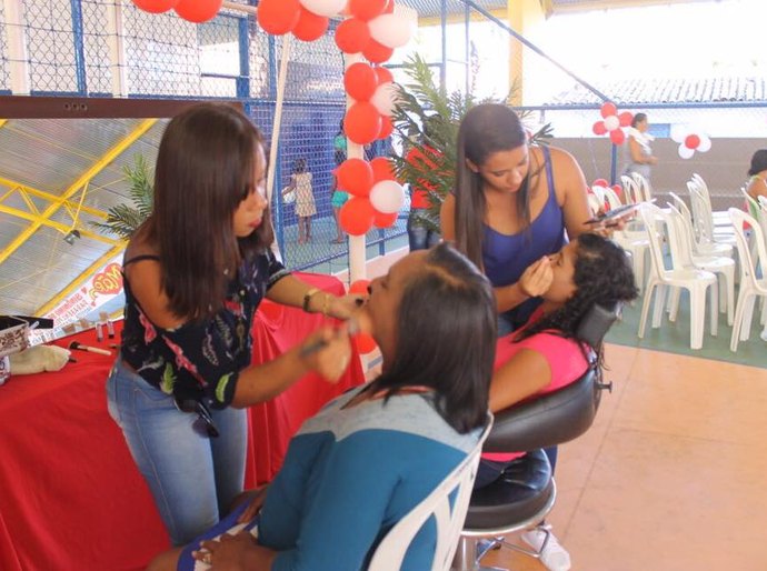 Prefeitura de Jequiá da Praia faz festa para comemorar Dia das Mães