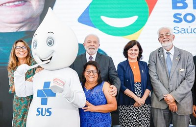  Presidente Lula: “O Brasil Sorridente recupera a dignidade do ser humano”