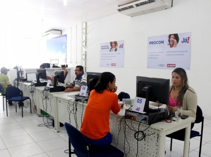 Centrais Já! funcionarão normalmente no Dia do Comerciário