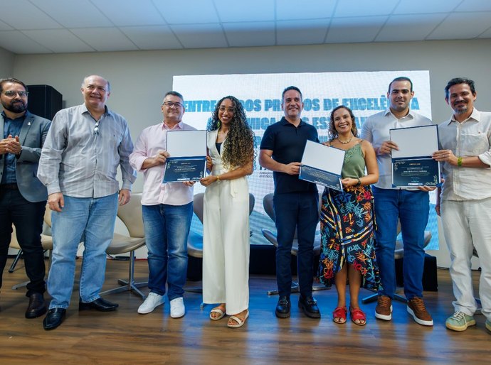 Governador Paulo Dantas entrega premiação a pesquisadores e reforma da sede da Fapeal