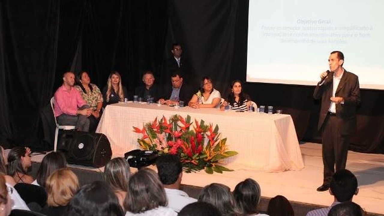 Secretária convoca, durante conferência, união em defesa da saúde