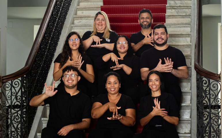 Alagoas rompe barreira do silêncio com Central de Intérpretes de Libras