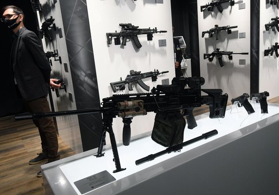 Kalashnikov mostra pela 1ª vez nova metralhadora russa RPL-7 (FOTOS)